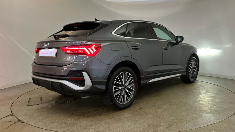Audi Q3 35 TFSI S Line 5dr Petrol Estate